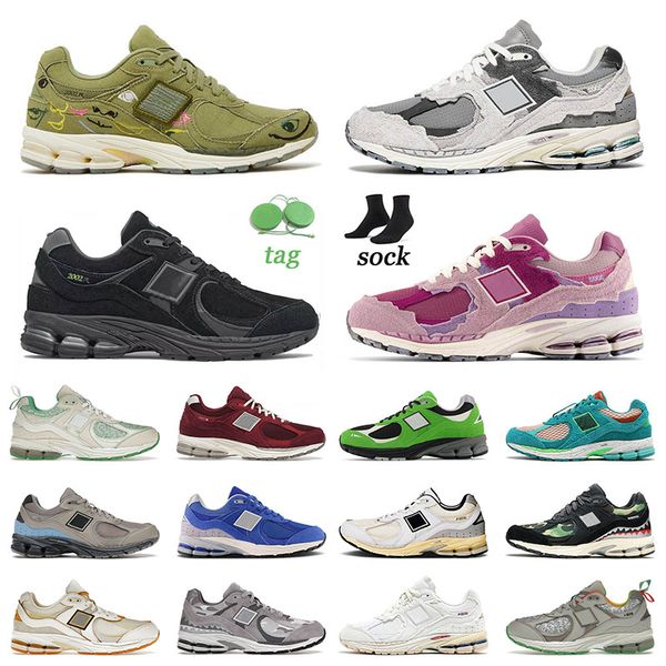 

2022 arrival sports casual shoes designer 2002r protection pack rain cloud bape grey jjjjound olive deep taupe bb2002r athletic sneakers tra, Black