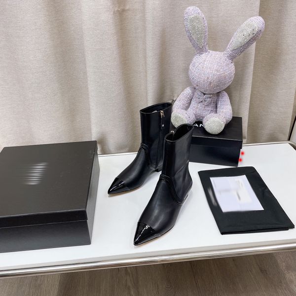 

luxury designer leather women boots martin desert boot flamingos love arrow medal real leathers coarse winter designers shoes with box size, Black