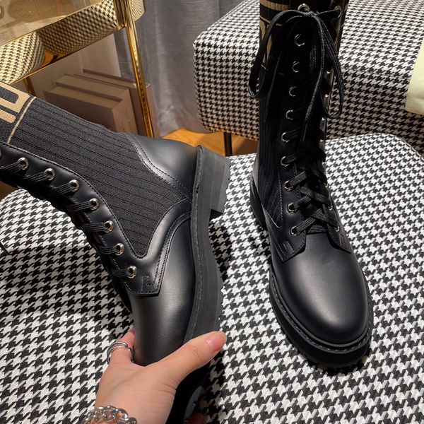 

2023 middle age series rain boots booties vintage women martin boot leather chain decoration flat bottom retro rainboots waterproof net red, Black