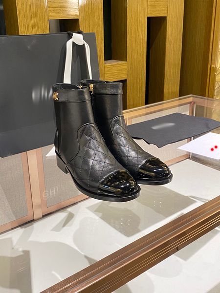 

luxury designer leather women boots martin desert boot flamingos love arrow medal real leathers coarse winter designers shoes with box size, Black