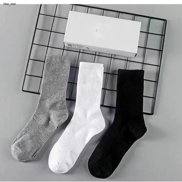 

black white socks tide brand teenager hip hop style long socks letter embroidery athletes leg winter warmers stripe socks, Pink;yellow