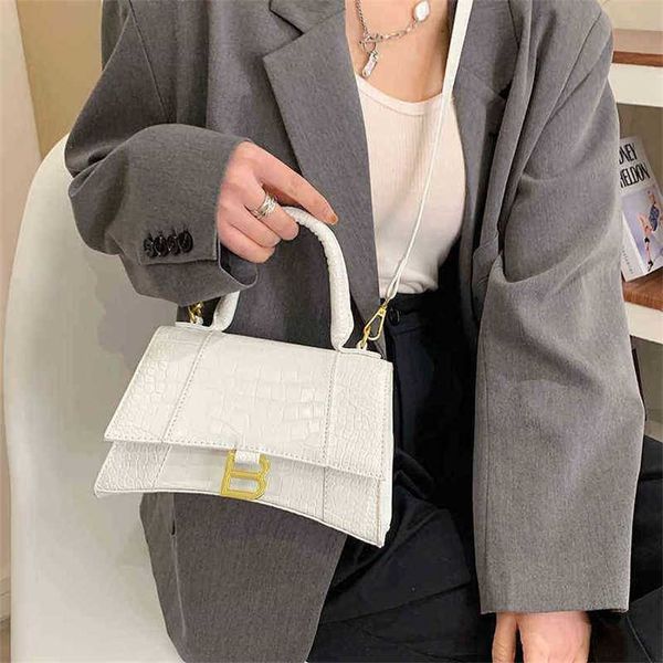 

handbags outlet 2022 new texture hourglass small women's hand crocodile pattern style versatile one shoulder bag