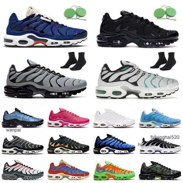 

classic tn plus tns 2022 running shoes midnight navy sports hyper jade triple white psychic blue bred original og trainers terrascape jorda, Black