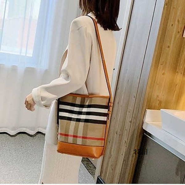 

burbrerys crossbody handbags bags burbrery luxuries designers women bag purses totes designer woman handbag shoulder wallets v9hq