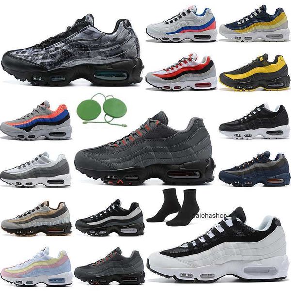 

2023 man running shoes for men triple black white plum chalk og neon plant light green smoke grey pure platinum trainers outdoor