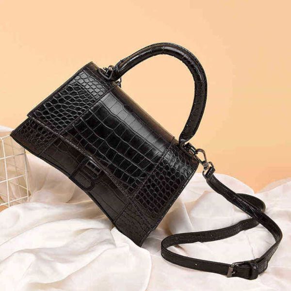 

handbags outlet advanced women's hourglass bag new crocodile pattern versatile portable sling single shoulder messenger small bag