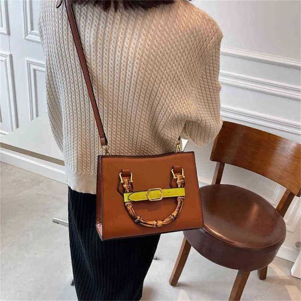 

handbags outlet texture new women's hand style texture messenger sling single shoulder small square bag