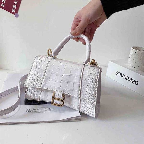 

new sling single shoulder messenger portable women's bag fashion mini square bag small fragrance handbag sale