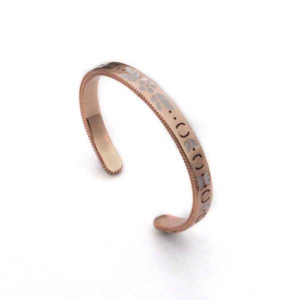 

charm bracelets designer Titanium steel V letter four-leaf band drill G drop interlocking Open bracelet Hollow double heart Vintage bracelet 18-karat gold