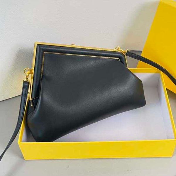 

2021 new first female designer shoulder bag luxury handbag messenger bag wholesale