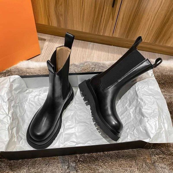 

2022 leather inside high martin english style mid rise thick soled smoke tube chelsea boots women's short, Black