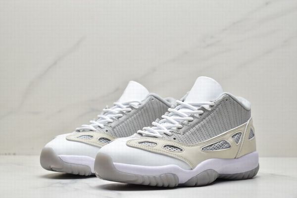

with box 11 low ie basketball shoes men light orewood brown 11s sneaker