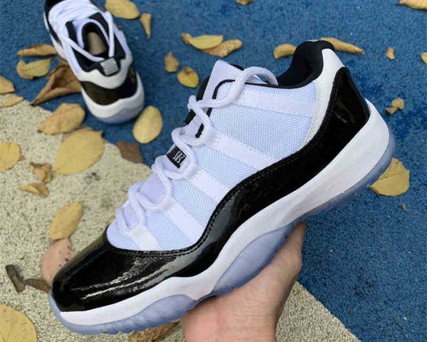 

shoes trainer sneakers basketball white black-dark real 11s sports stylist jumpman 11 low concoro