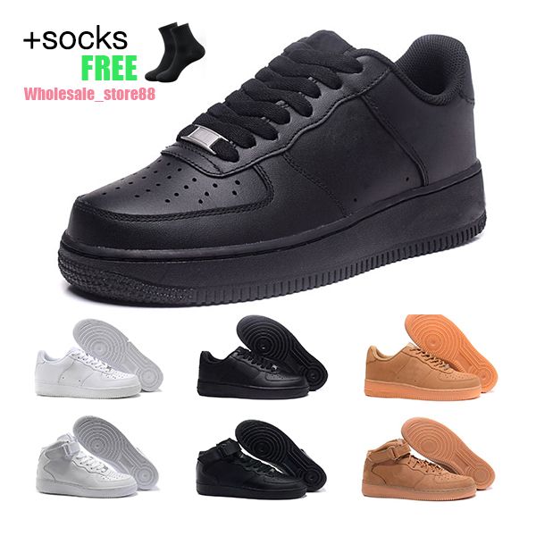 

2022 mens women running shoes sneakers socks des chaussures schuhe scarpe zapatilla classic high low triple white black brown outdoor fashio