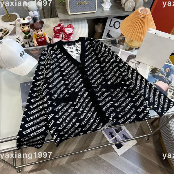 

2022ss spring and summer new shirt high grade cotton sweatshirts printing short pants sleeve round neck panel t-shirt size s-m-l-xl--xxxl, Black;brown