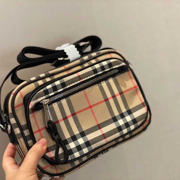 

burbrerys designers handbags burbrerys 2022 new fashion men's and women's same lattice camera messenger bag versatile trend classi
