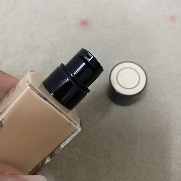 

epack brand les beiges healthy glow foundation hydration and longwear colors bd01 b10 makeup liquid foundation