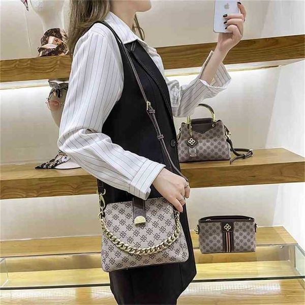

handbags womens messenger bucket bag 2022 new women's printing versatile one shoulder portable chain