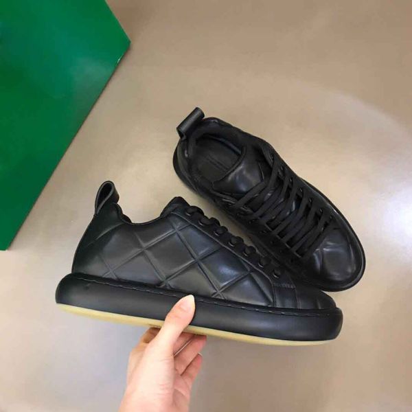 

famous brands pillow men sneaker shoes white black green leather men wholesale footwear chunky platform sole skateboard walking eu 38-46 box