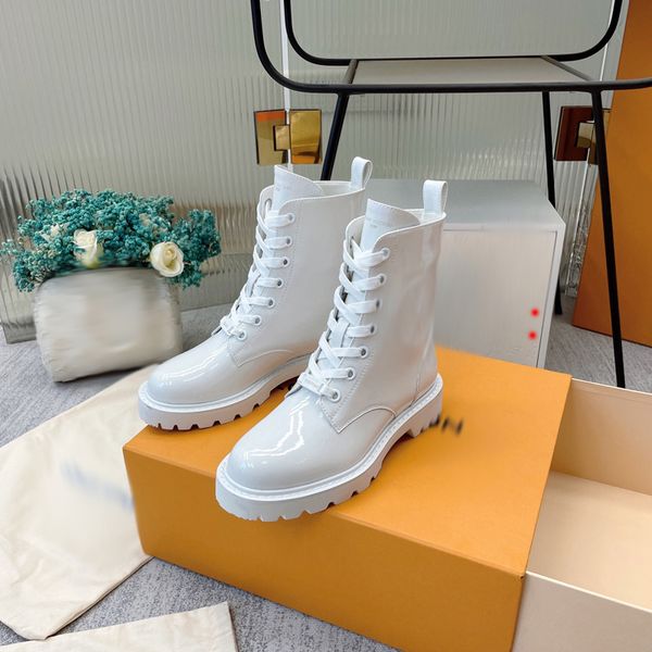 

designer women boots martin desert leather boot flamingos love arrow medal real leathers coarse winter designers shoes with box size 35-40 -, Black