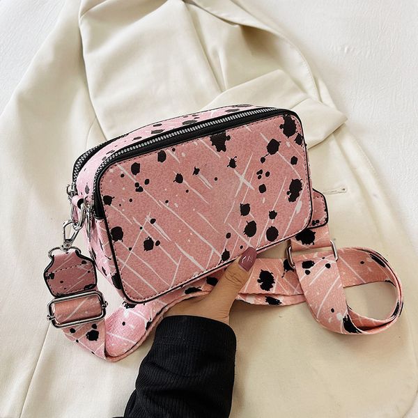 

crossbody bags designer snapsshoulder bag leather handbag women luxury texture wide strap m fashion j messenger camera bag pink purse 230314