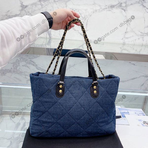 

41cm large capacity french designers duffel bags women oil wax skin travel handbags zip sport outdoor packs classic suitcase luggage portabl