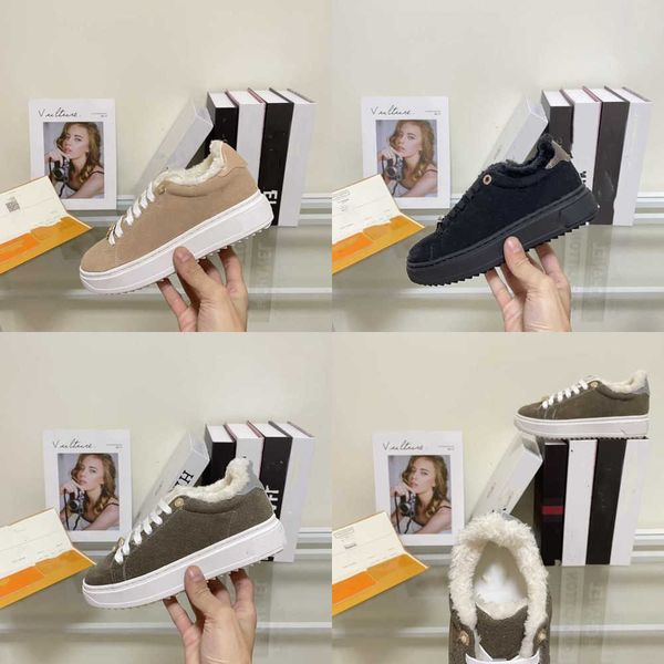 

luxurys designer time out fur fleece sneaker flower embossed low casual shoes women treaded rubber sole genuine leather classic trainers