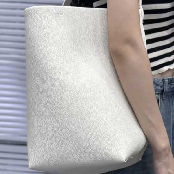 

the row bag mediu crowd french minimalist high-end air ceiling temperament litchi grain big barrel baosen series