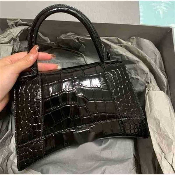 

handbags classic shoulder bbalencigas designer italy bag 2022 b-button and crocodile hourglasss leather women's 70gw