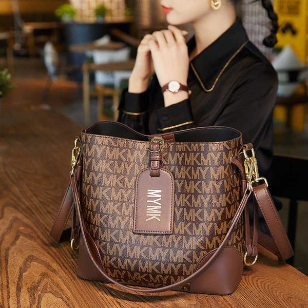 

hand korean printed bucket women's fashion shoulder armpit bag 2022 summer one shoulder messenger bag