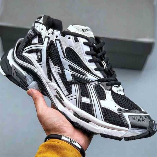 

shoes fashion couples designer balencaigass paris high version b's seventh generation 7 runner daddy elevated retro men's and wome
