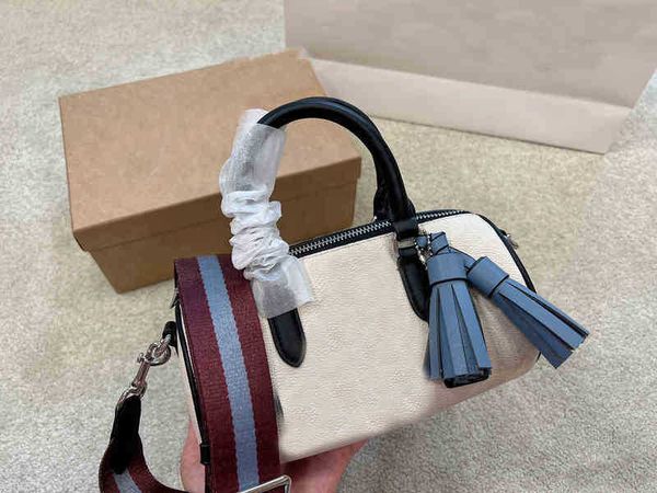 

shopping bags pillow shoulder bags designers women messenger travel bag classic style fashion flowers lady totes luxury handbags 220902