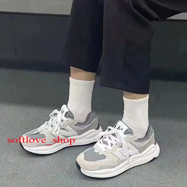 

2021 luxury mens socks women men cotton all-match classic ankle hook breathable black and white football basketball sports sock