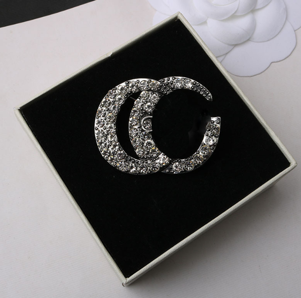 

desinger luxurys ggity brooch women rhinestone pearl letter brooches suit pin fashion jewelry sweater decoration praty accessories, Gray