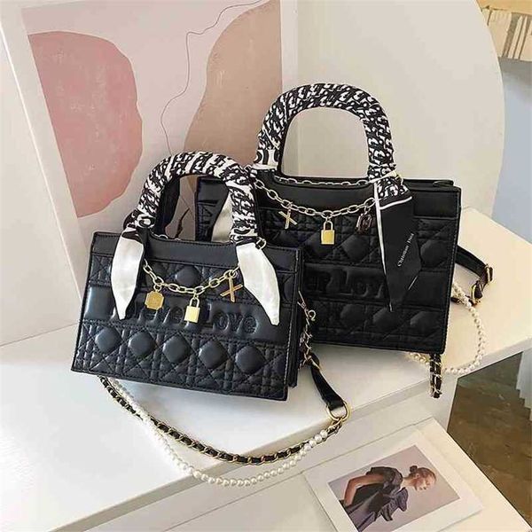 

portable princess bag 2022 new fashion versatile chain pearl shoulder bag