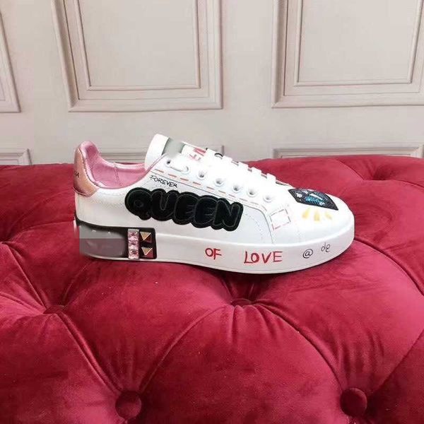 

mans arrival casual shoes white black red fashion mens women leather breathable shoes open low sports sneakers hcxxv0010