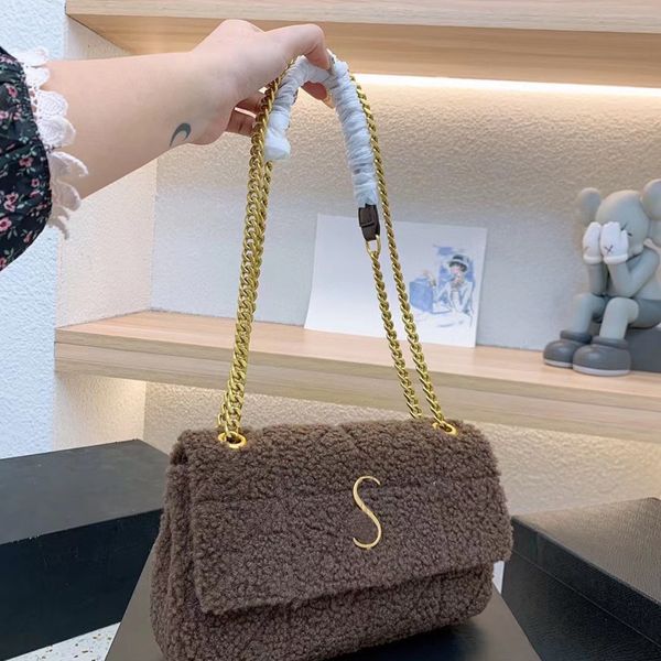 

2022 messenger bag designer bag shoulder ladies handbag crossbody flaps fashion luxury lamb wool hardware tassel decoration new
