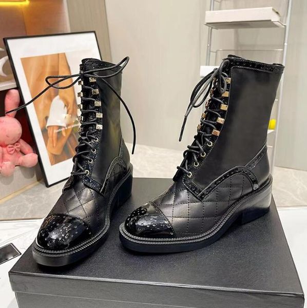 

classic martin boots lace up leather cap toe chain link combat booties winter black white british style ling lattice buckle military fighter