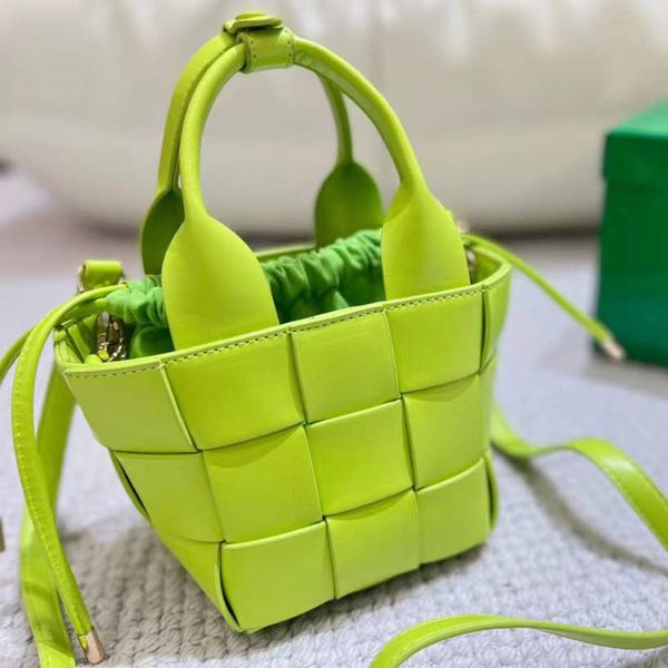 

Woven handbag Fashion shopping bag Tote Top 5A luxury original Basket bag 2022 new designer checkered travel Christmas gift purse, Yellow