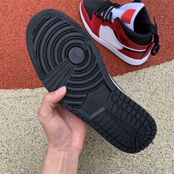 

shoes jumpman mid chicago black toe high women man walking pour hommes des, White;red