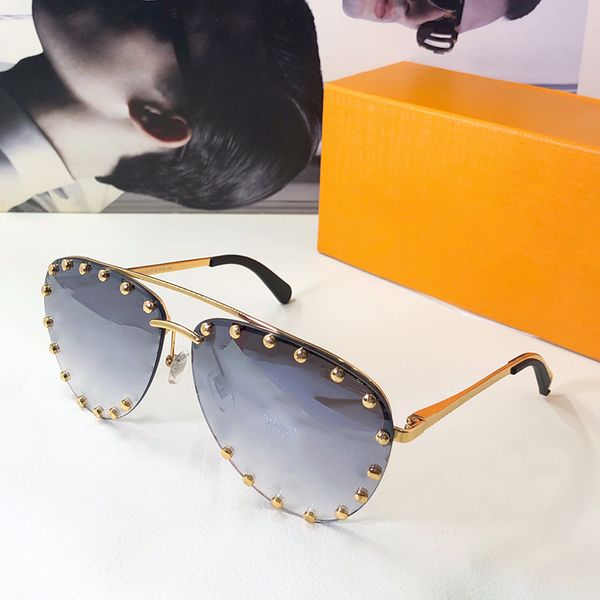 

The Party Sunglasses temples and Circle logos Studes Brown Shaded Sun Glasses ntegrated flex hinges Women Z0914U Fashion Gold studs on lenses sunglasses eye wear