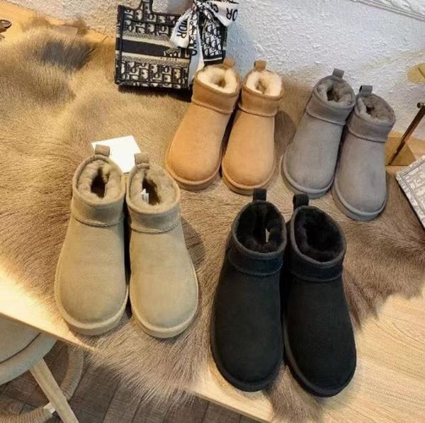 

sell classical mini u5854 women snow boots keep warm boot latest reindeer brown antelope browns sheepskin cowskin genuine leather plush bare, Black