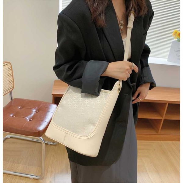 

handbag autumn new printed bucket version high-capacity hand women's fashion sling single shoulder diagonal bag