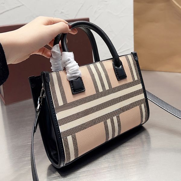 

designer luxury burbrerity bags for women brown crossbody handbags vintage burbrery leather wallet paris plaid the totes bag fashion purses