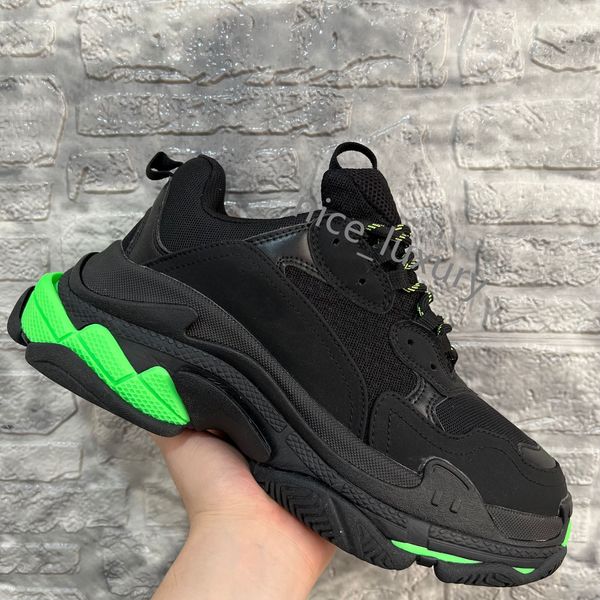 

designer mens womens casual shoes new paris fashion 17fw triple s sneakers boots boys girls black green white vintage old dad grandpa size 3