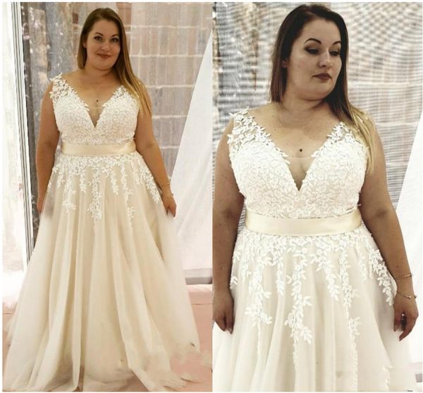 

plus size wedding dress custom made v-neck sleeveless a-line bridal gowns lace appliques gorgeous for large size brides tank, White