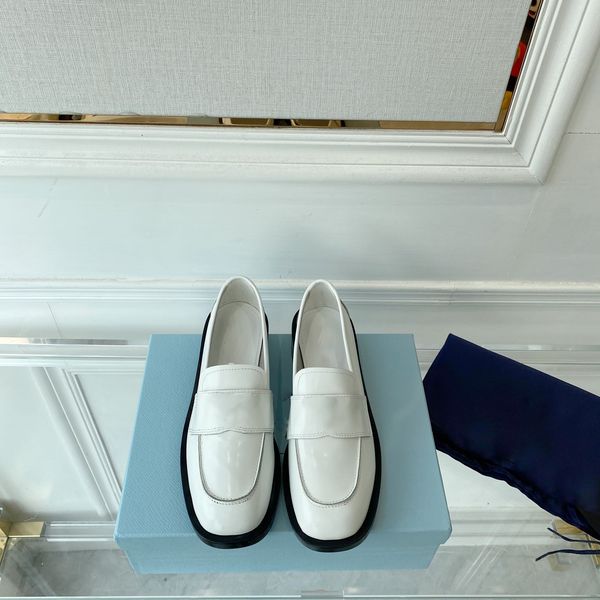 

2022 designers clogs luxurys trainer casual shoes men womens for men women sneakers designer gai pink unc, Black