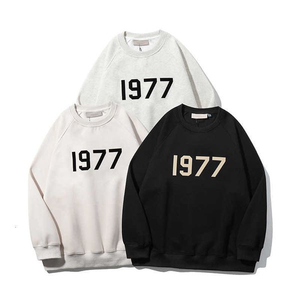 

fleece essential of god 8th collection 1977 letter print sweatshirt 1 1 hip hop streetwear loose pullover hoodie e5cl, Black
