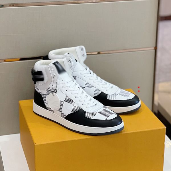 

man martin short boots cowhide belt buckle metal men shoes classic bee thick heels leather designer high heeled fashion diamond boot large s, Black