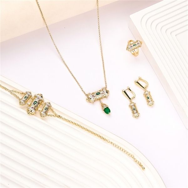 

wedding jewelry sets luizada jul selling accessory wedding jewelry set for women green decorative stone hollow round necklace bracelet 22111, Slivery;golden